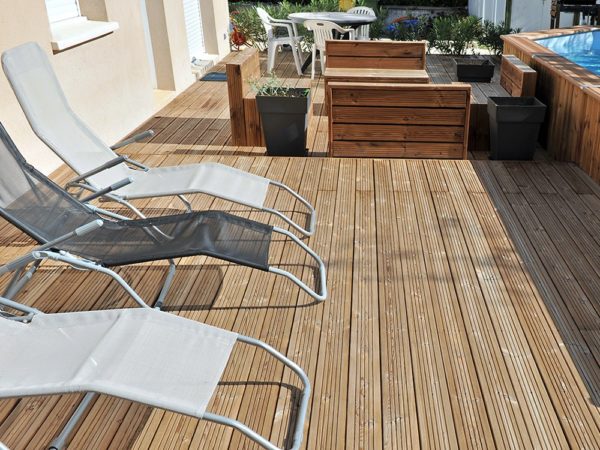 Réalisation d'une terrasse bois en lames rainurés gabriel